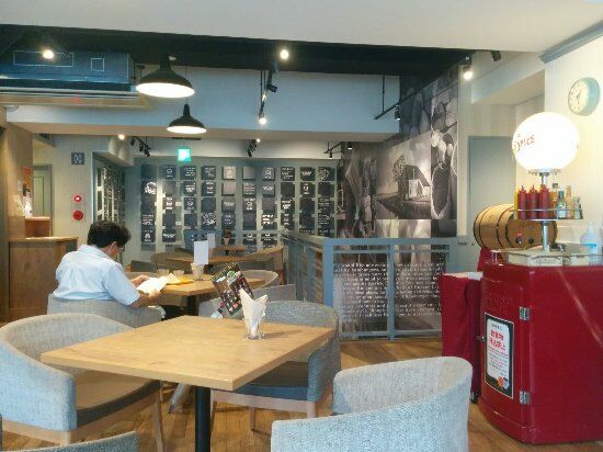 フレッシュネスバーガー天満関テレ前店